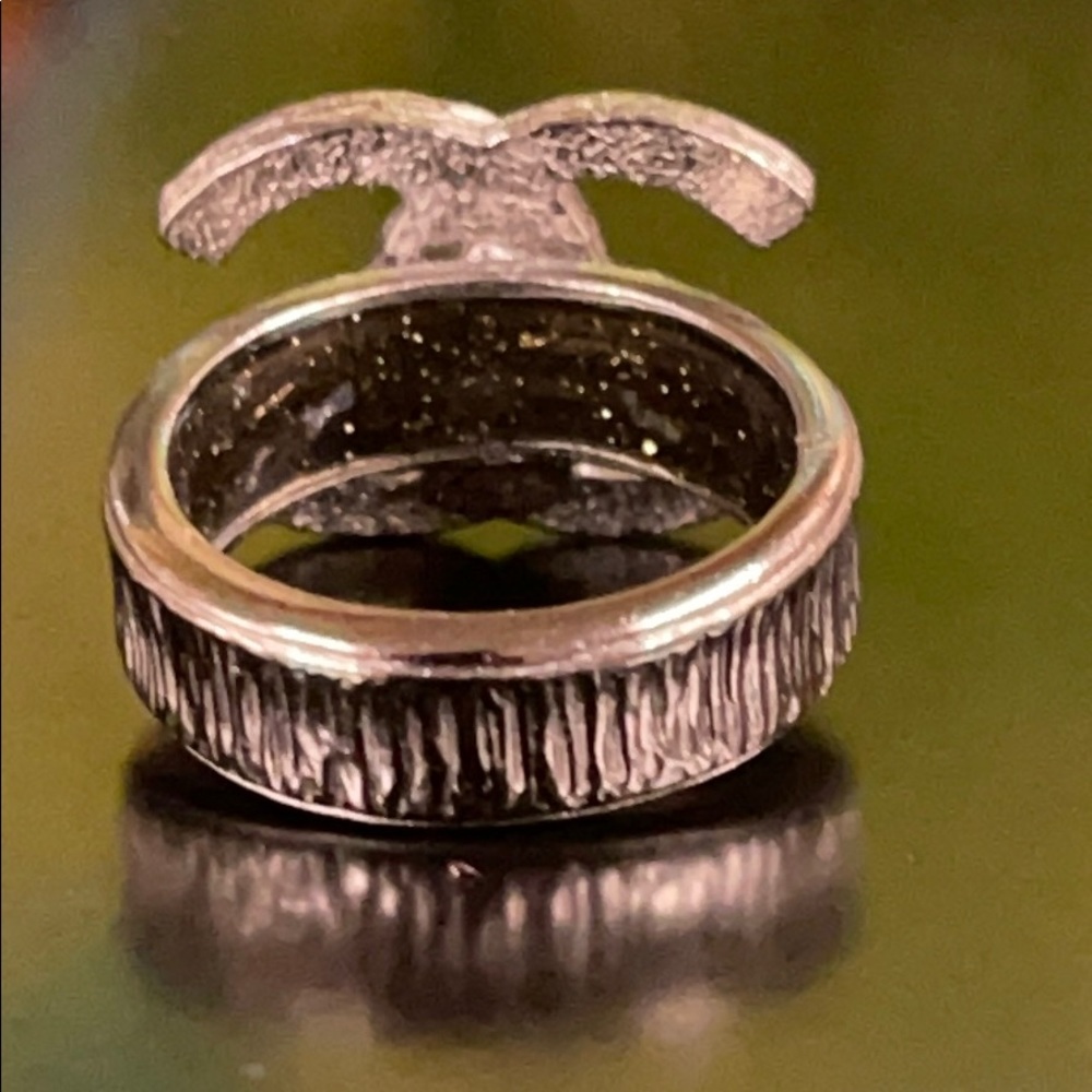WOW POSHMARK - AUTHENTIC CHANEL PARIS SUPERMODEL RING - Picture 3 of 16